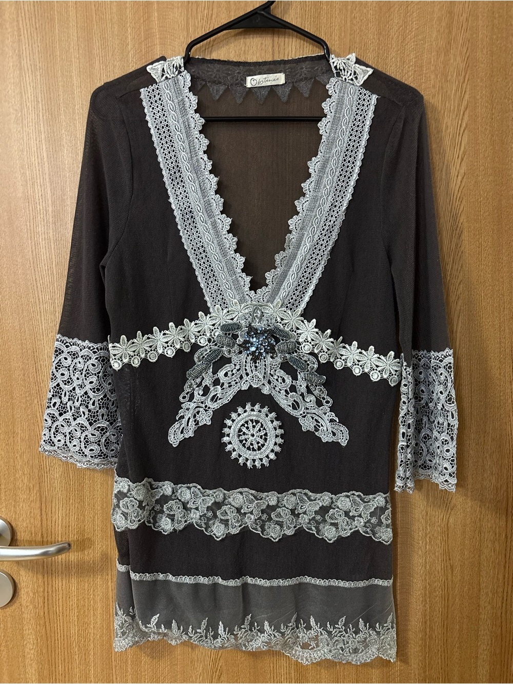 Vintage Lace-Trim V-Neck Tunic Top